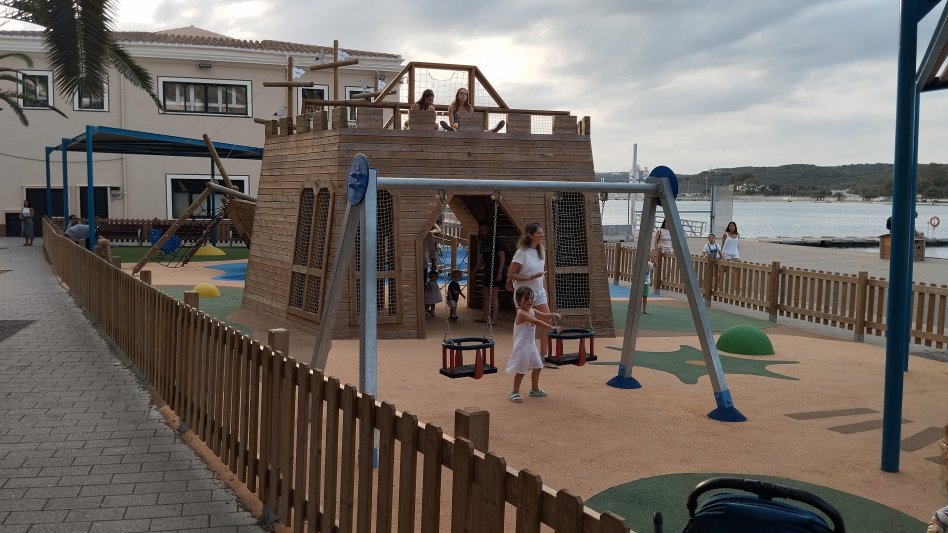 Public Play Park - Mahon harbour