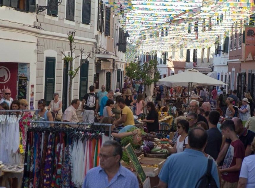 Night Market Es Mercadal