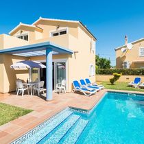 Villa Amarillas in Cala Blanca