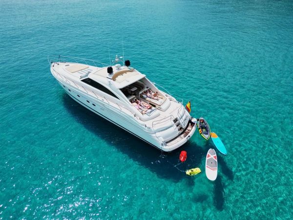 Motor yacht charters