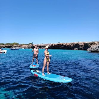 Deportes acuáticos en Calan Bosch