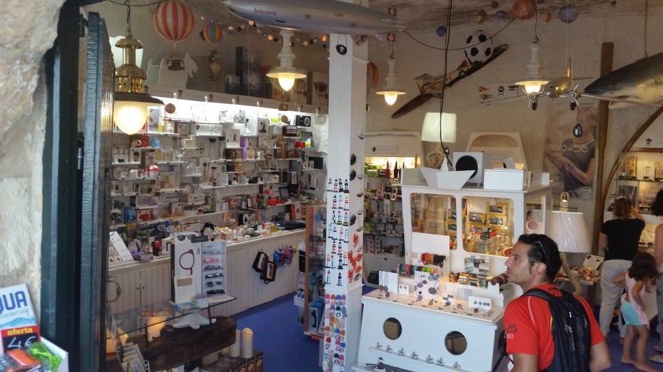 Es Casetll Where to Shop?