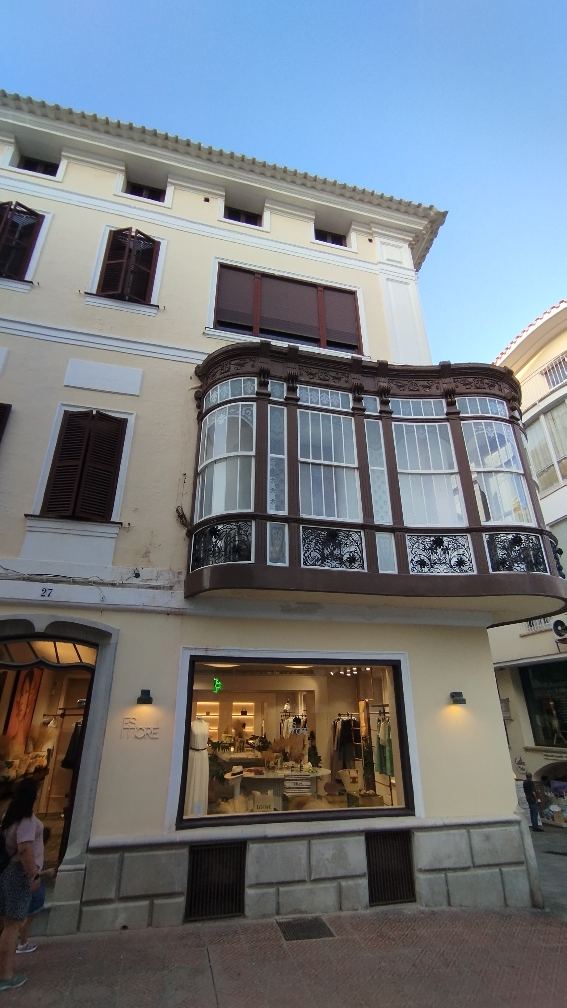 Boutique Shopping in Mahon